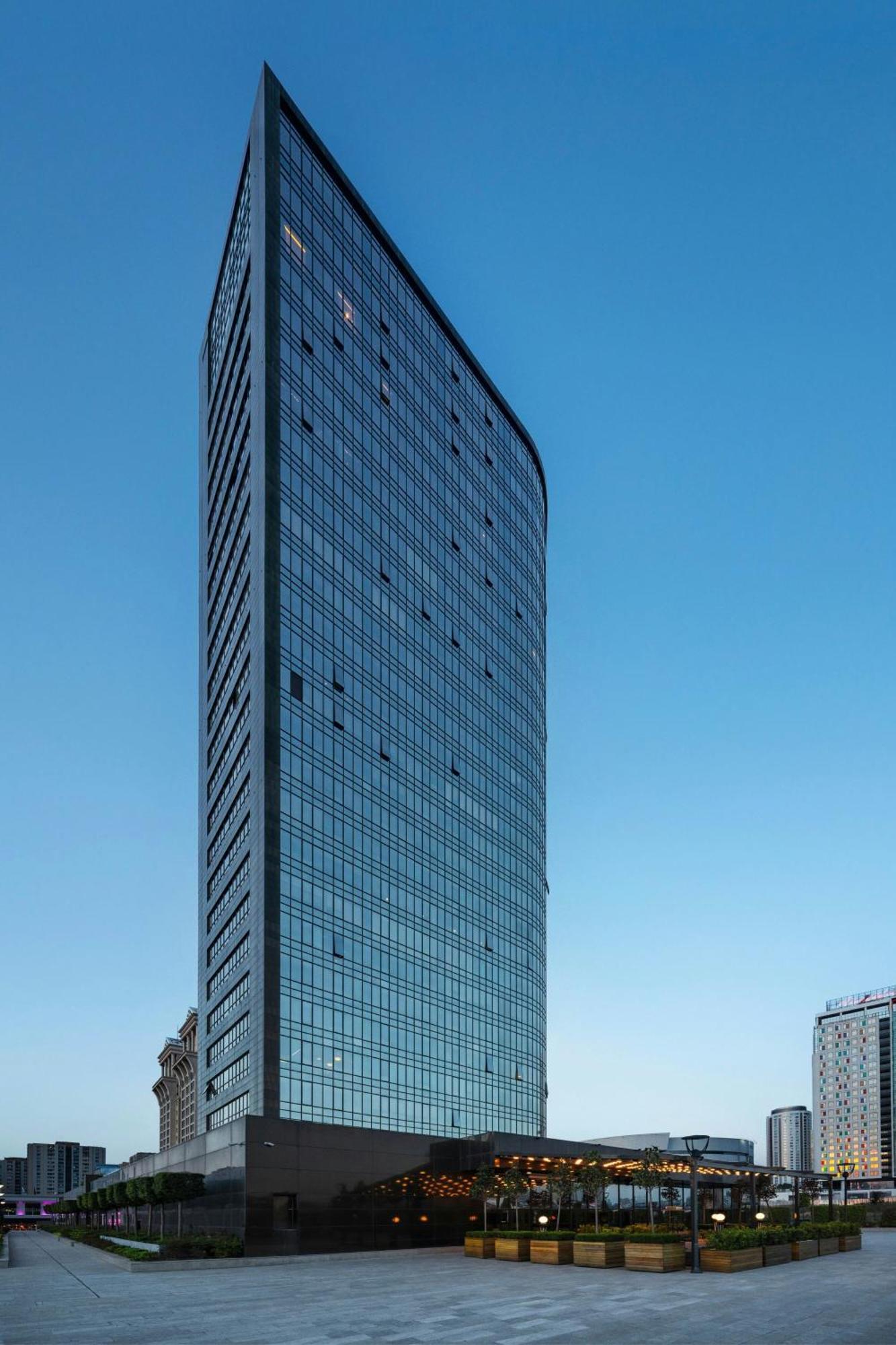 Sheraton Grand Istanbul Atasehir Hotel Exterior photo